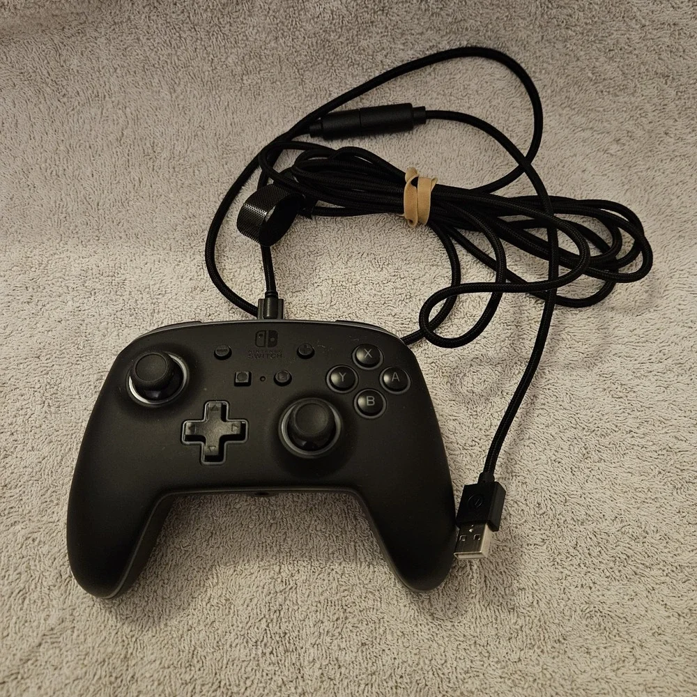 Power A NINTENDO SWITCH CONTROLER Wired Black‎ Excellent Condition
